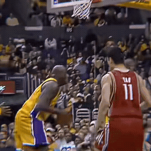 看姚明集锦，你会直观的发现为什么早些年的NBA那么受欢迎，而当下的NBA