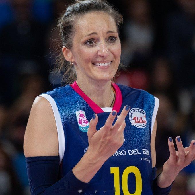 【奥格年诺维奇谈未来】排球转会动态在去巴西世俱杯前，我问过俱乐部是否考虑和我续