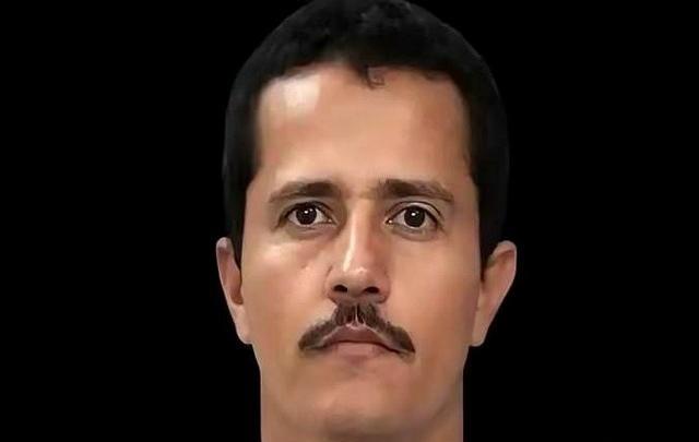 那个墨西哥大毒枭，藏了好几年，最后栽了。 军方压根就没满世界找他，而是掉过头