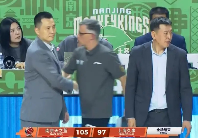 王世龙还是有两把刷子的，难怪南京同曦队总经理敢在赛季开始前喊出夺冠口号，南京同曦