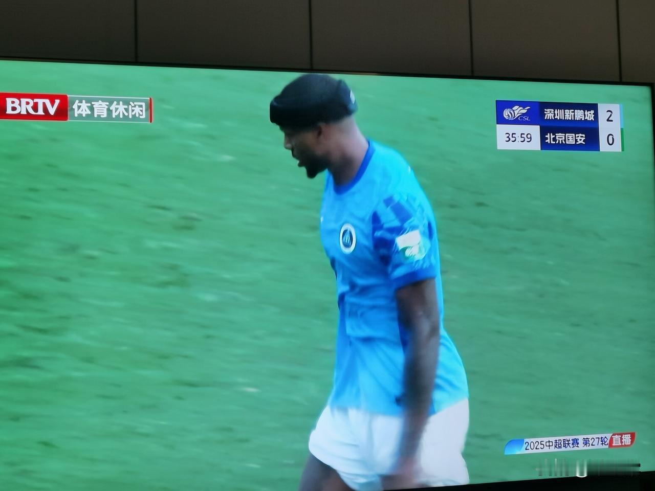 半场0:2落后，换帅如换刀失灵，难道“国安病矣，侯森老矣！”进攻威胁性不足，
