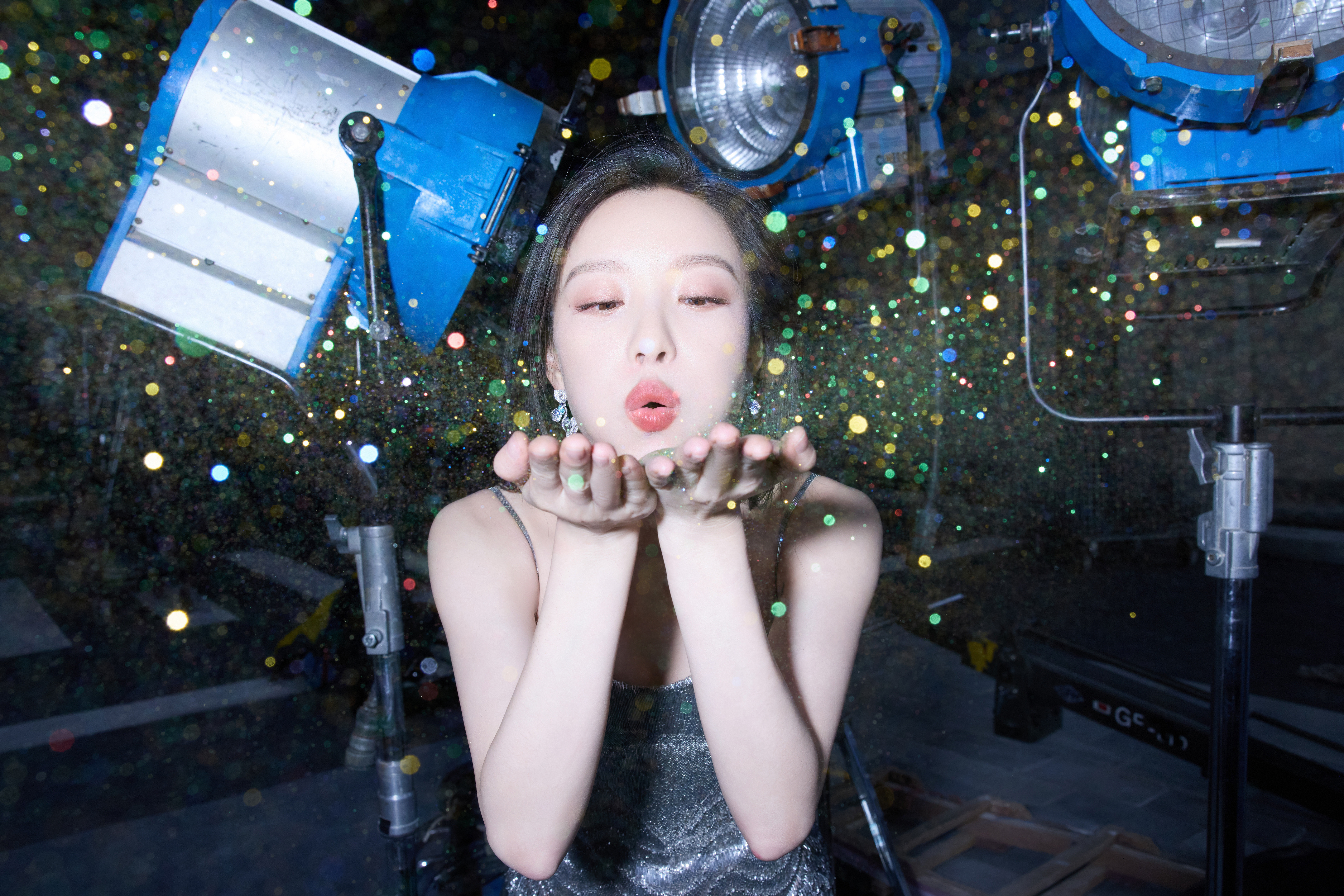 倪妮在复制粘贴的时代，你是手写的诗[玫瑰]​​​