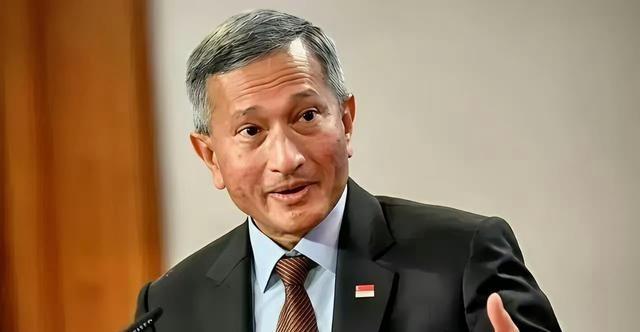 看得出来，坡县是真的急了！新加坡外长维文指责中国和印尼，要求中国尊重马六甲海峡新
