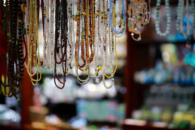 难怪现在癌症病发越来越多，越来越年轻化，除了我们经常吃的有问题之外，廉价首饰又成