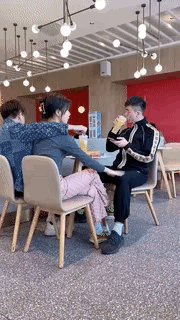 这简直就是！……丧尽天良！[捂脸哭][捂脸哭][捂脸哭]