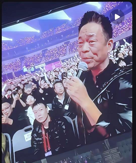 谁能想到，一个沉寂20年的歌手，会因为岳云鹏的演唱会翻红？孙浩这名字，估计