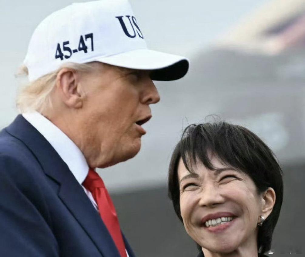 真的太谄媚了,不说的话,谁知道这是两国元首的会面。。高市早苗演砸了日本