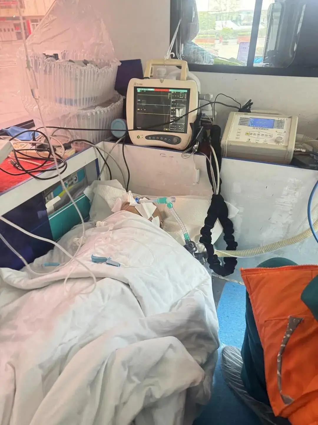 河南郑州，一56岁男子喝酒后一直吐血，抢救7.5小时用了100多支止血针，没好反