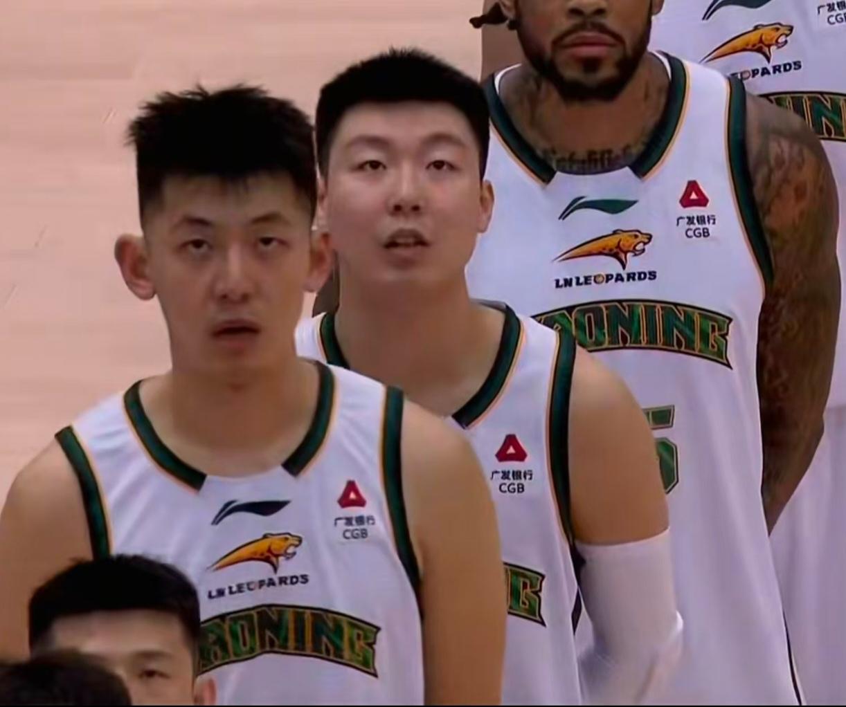 辽宁男篮三场比赛打完，赵继伟也快伤愈归队了，通过大家的表现，继伟回来后，到底谁会