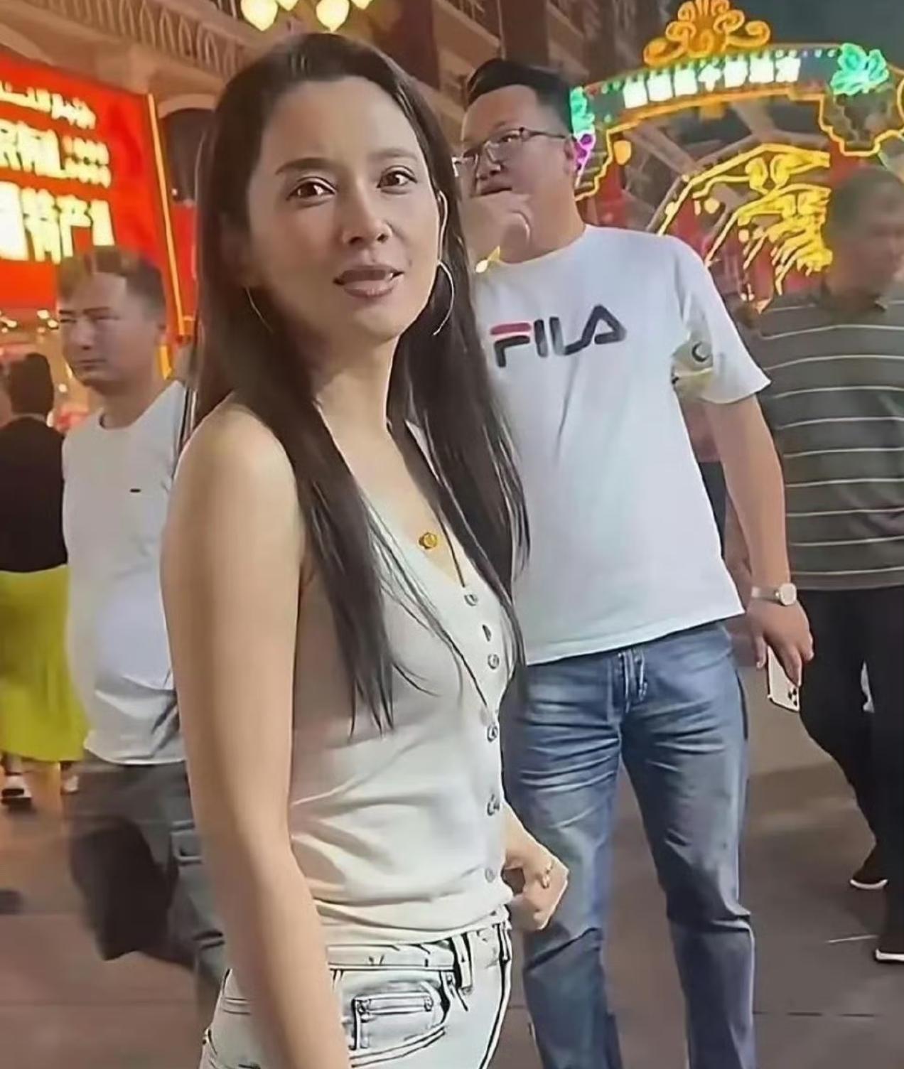 森林北真实状态长这样？这就能战胜章子怡把汪峰给迷住了？真是搞不懂。
