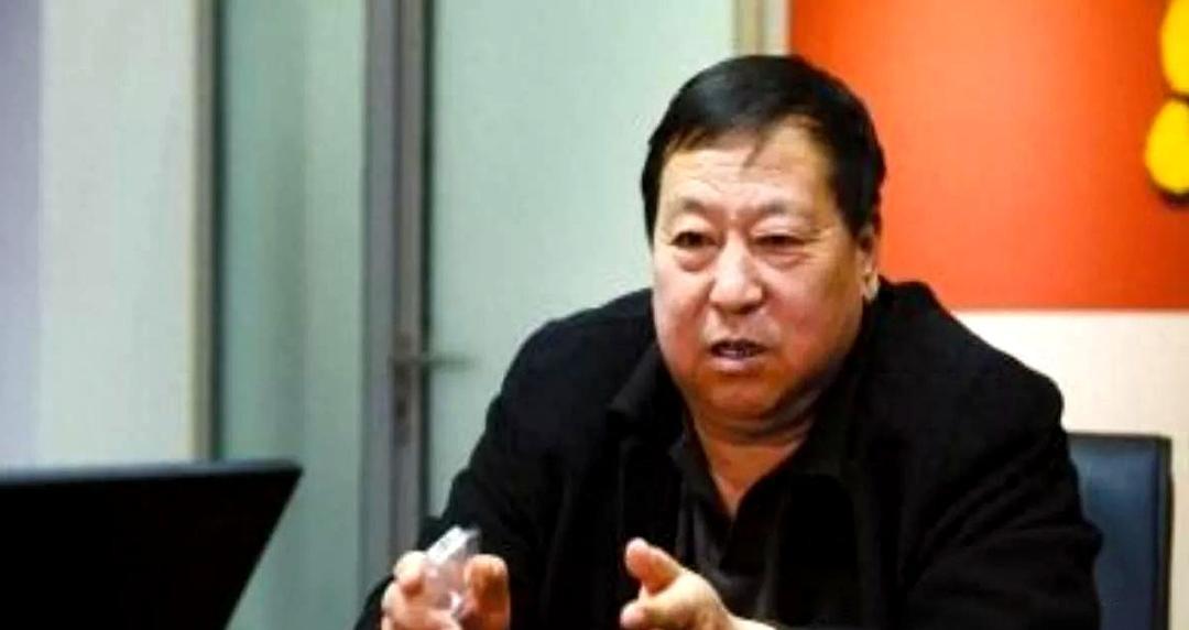 王书金主动供述了十年前石家庄西郊玉米地的奸杀案。而那个案子早已告破，凶手聂树斌已