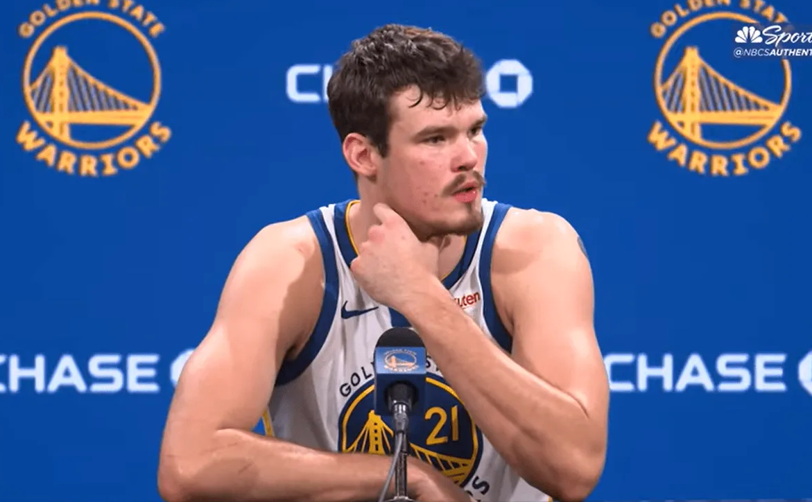 NBA常规赛，勇士98-79战胜快船。全场比赛，波斯特出战24分钟，9中4，三