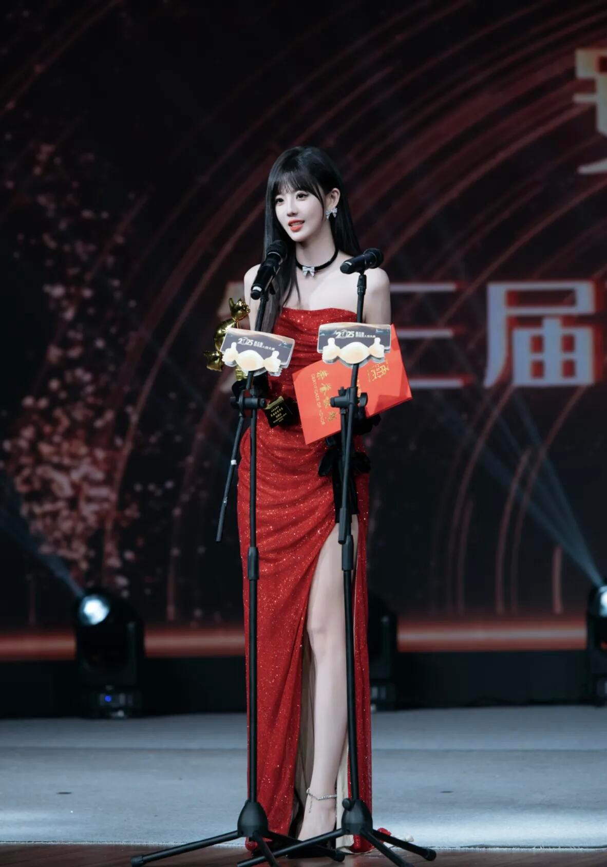 田甜一，短剧版的田曦薇！也很甜啊！看到田甜一有短剧田曦薇的称呼，就知道有惊喜！！