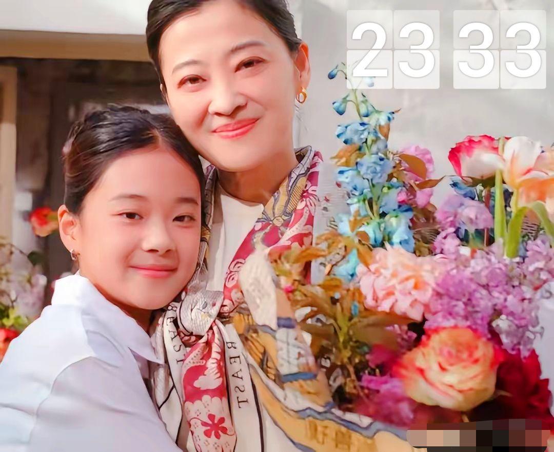 梅婷，这下又自豪了。8月9号，知名演员梅婷，冲上热搜。这回不是因为她在剧中的演