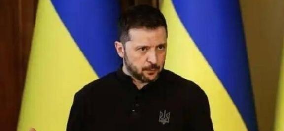 为什么乌克兰都快打灭国了，还不愿意投降？说白了，一旦乌克兰投降，不仅泽连斯基的下