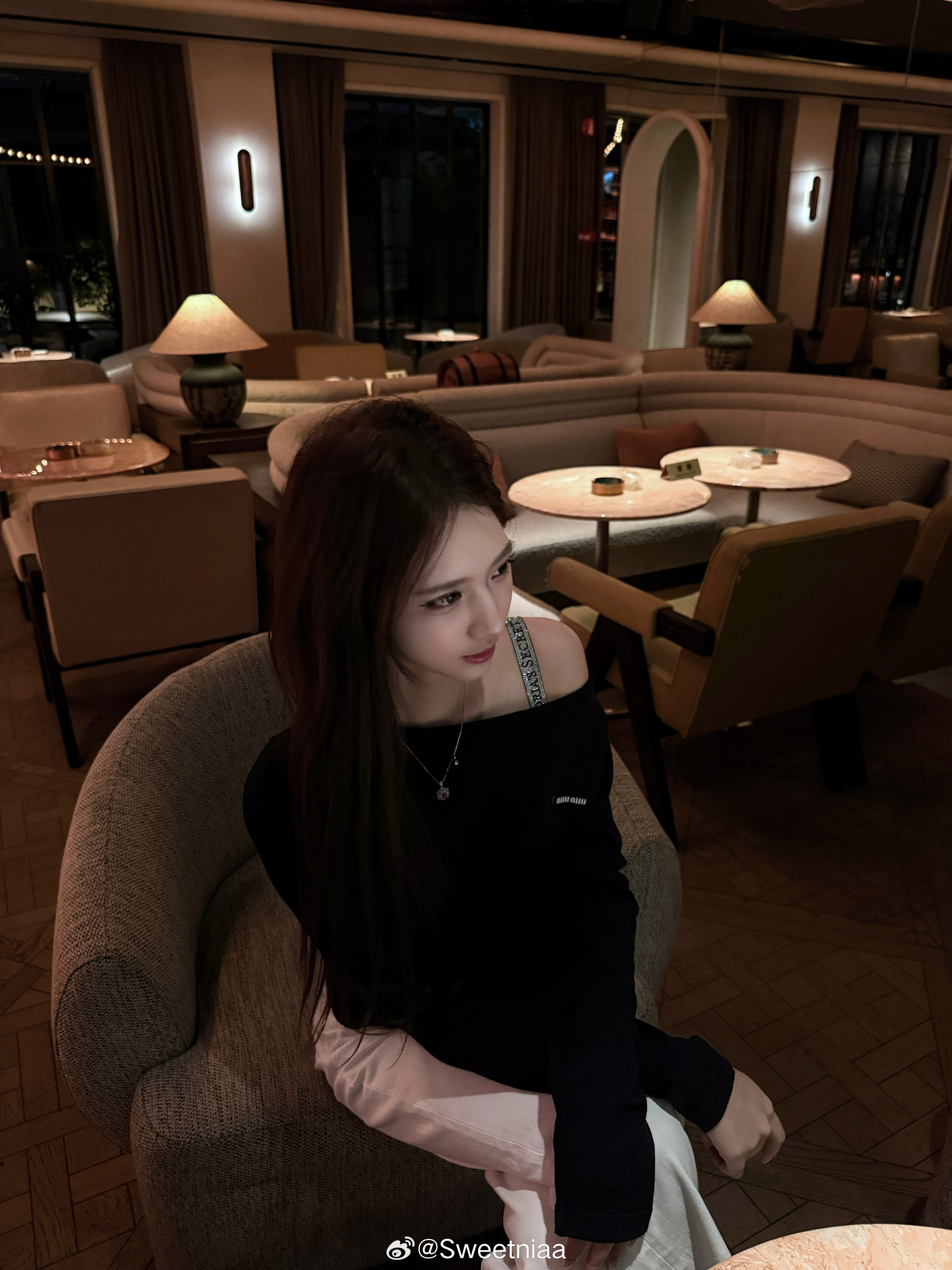 好开心啊前天yyw评论我什么时候能一起唱k我说那你来珠海找我啊结果真的一脚