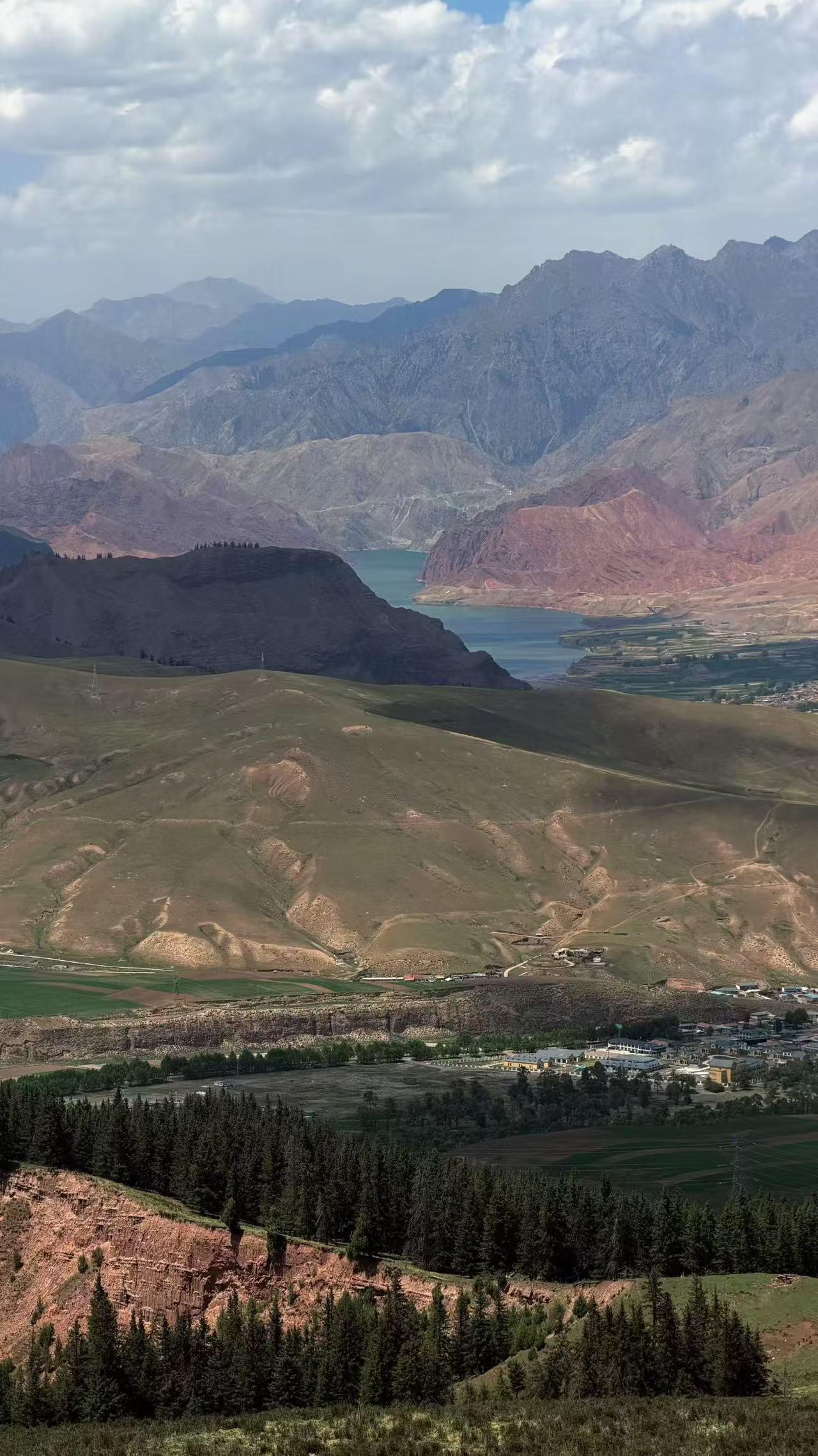 青海旅游，祁连山美景打卡攻略🏔️来了祁连山才懂什么叫人间油画！雪山、丹霞、草