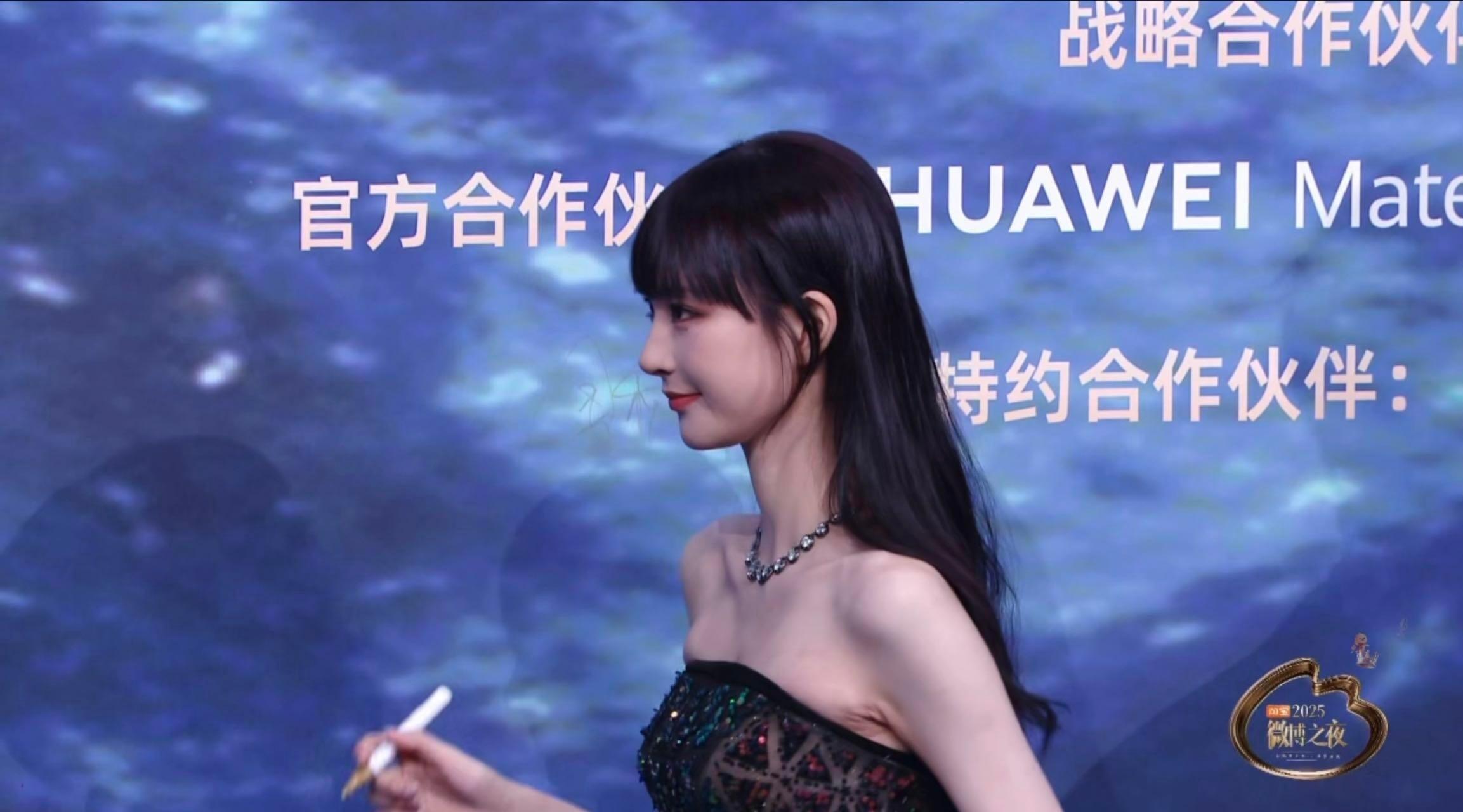 耳高于眉感觉会火….💥💥