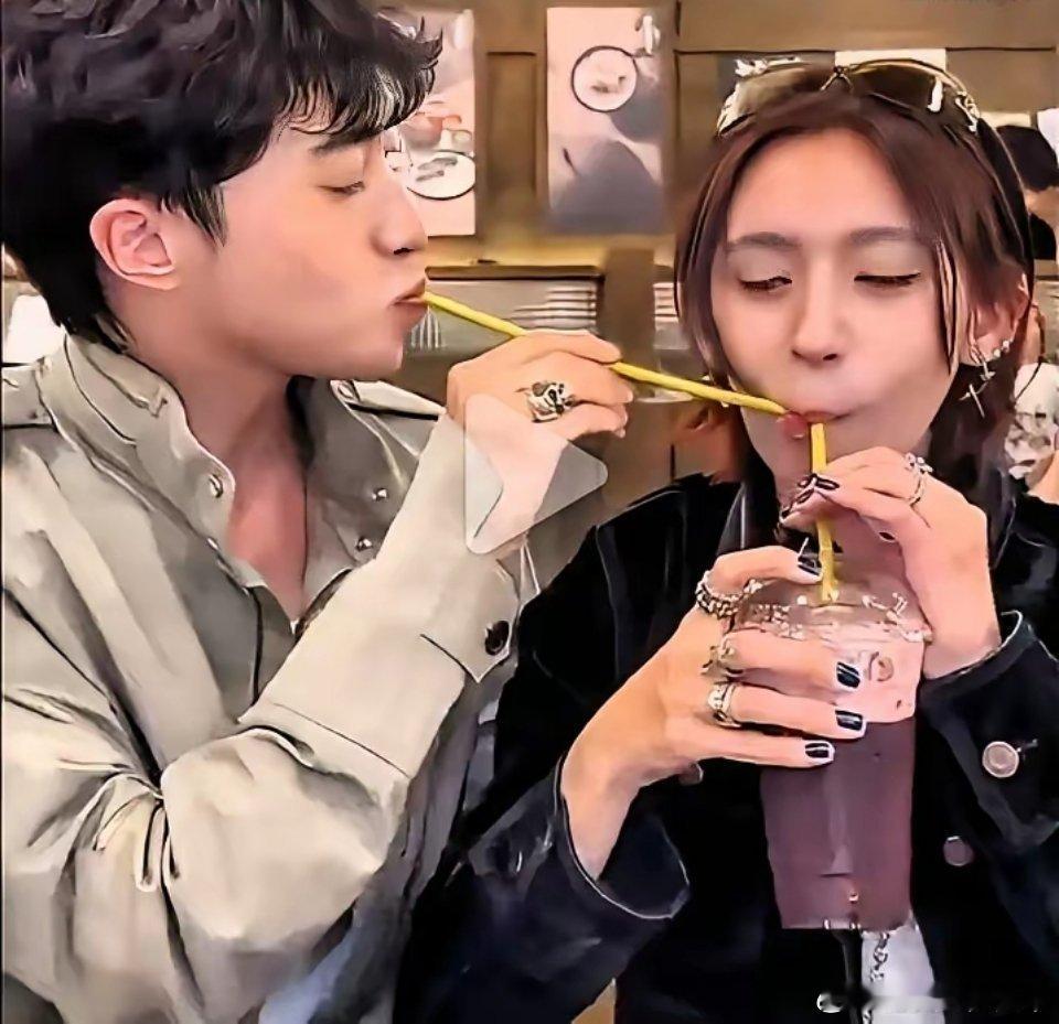 媒体拿手指着人家孩子骂的时候，我真没想到，伊能静敢直接把桌子掀了。我跟你说，恩利