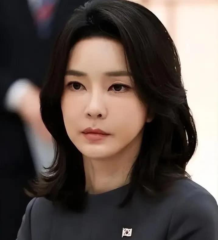 就在刚刚，韩国宣布了。【韩国特检组8月25日宣布将起诉前总统尹锡悦的夫人