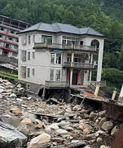 建在河边有风险