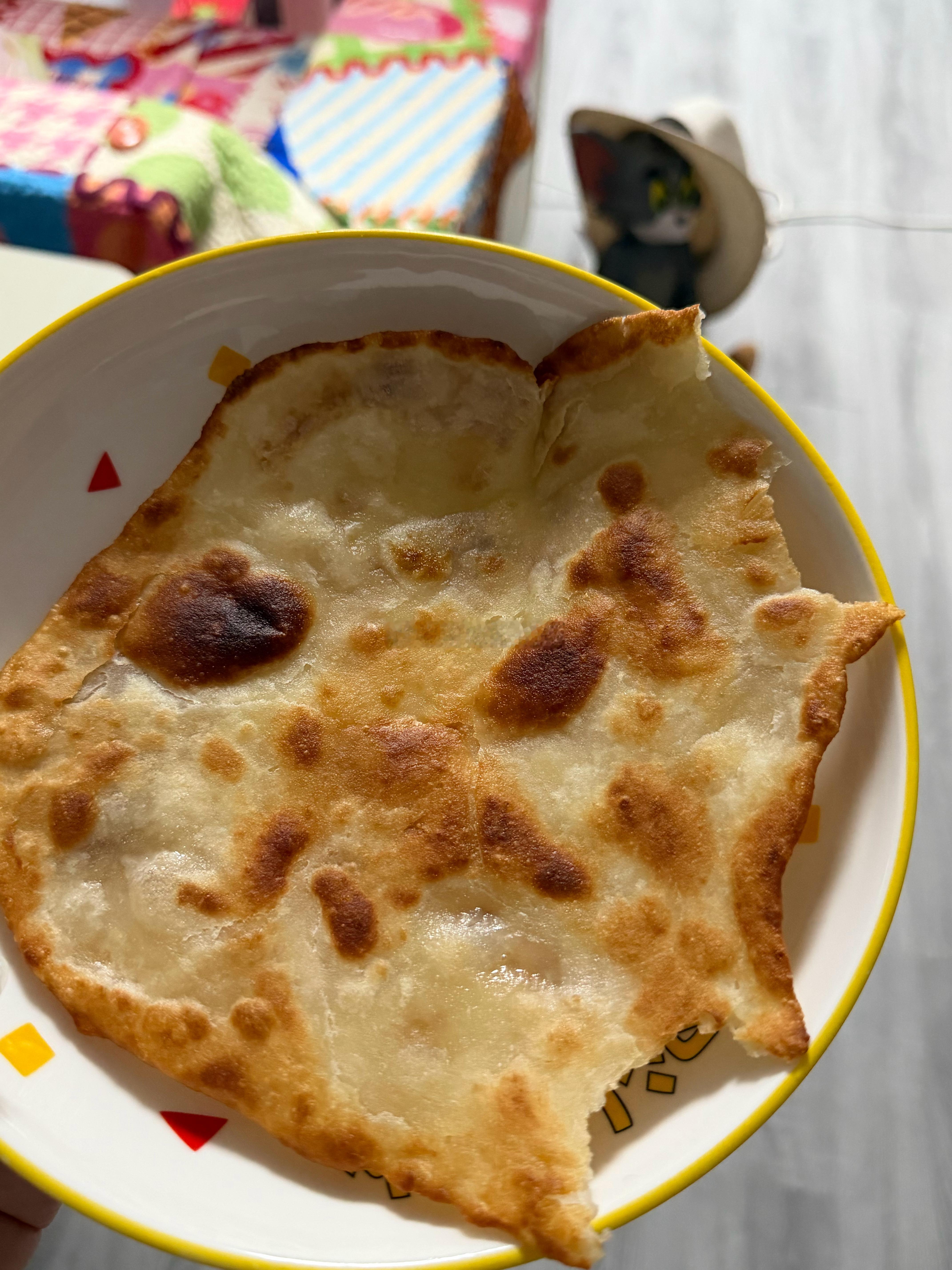 老张做的葱爆羊肉我买的烤鸭他烙的油饼搭配香喷喷​​​