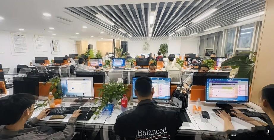 今天真真的见识了什么叫做“防人之心不可无”[捂脸哭]公司采购一姐姐找IT说她的电脑