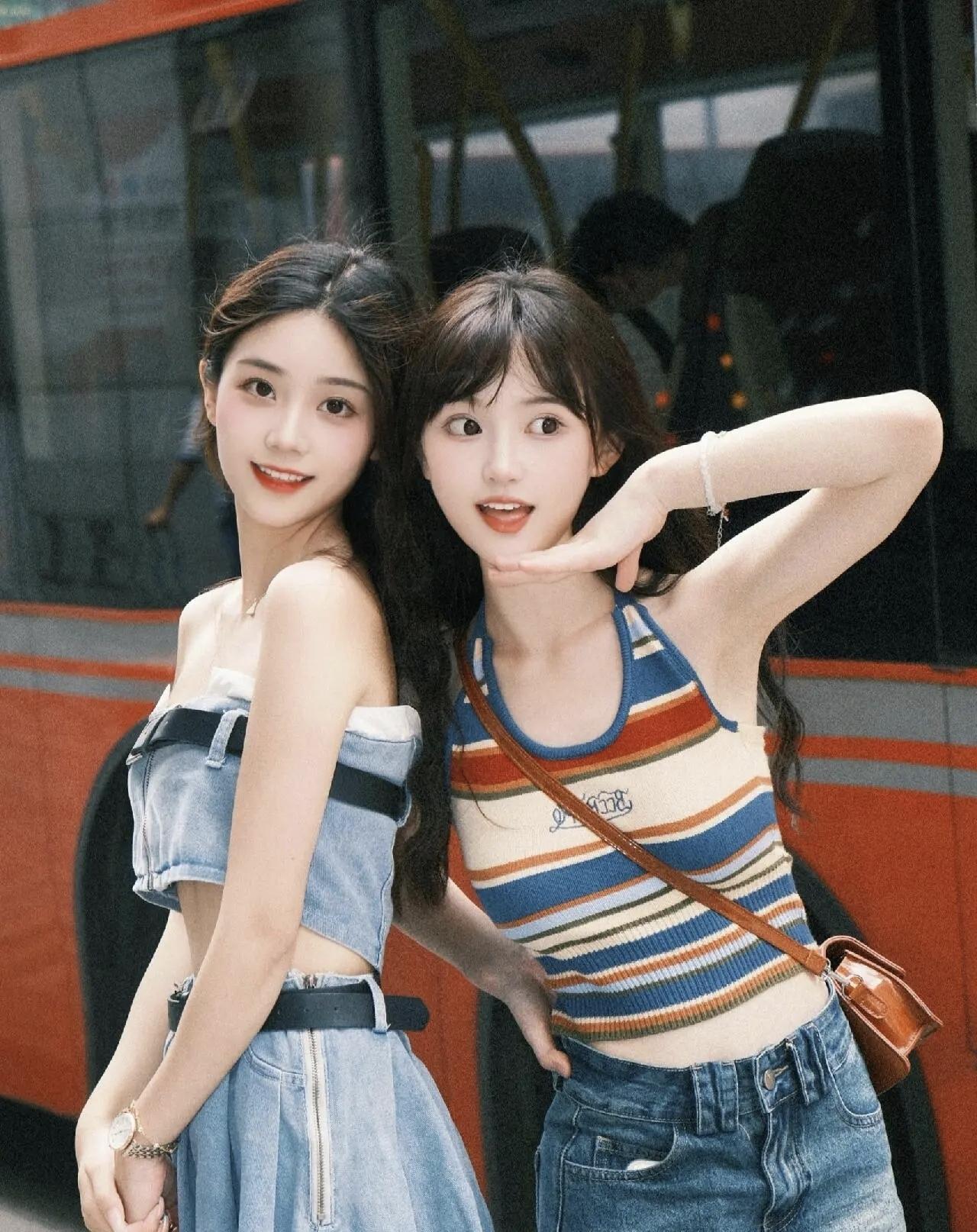 元气少女闺蜜照，一起乘风破浪！🌊👯‍♀️