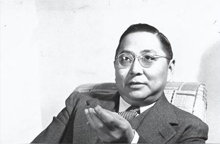 作为孙中山唯一的儿子孙科，此人脾气特别大，靠着他爹作威作福，曾经暴打过胡汉民被孙