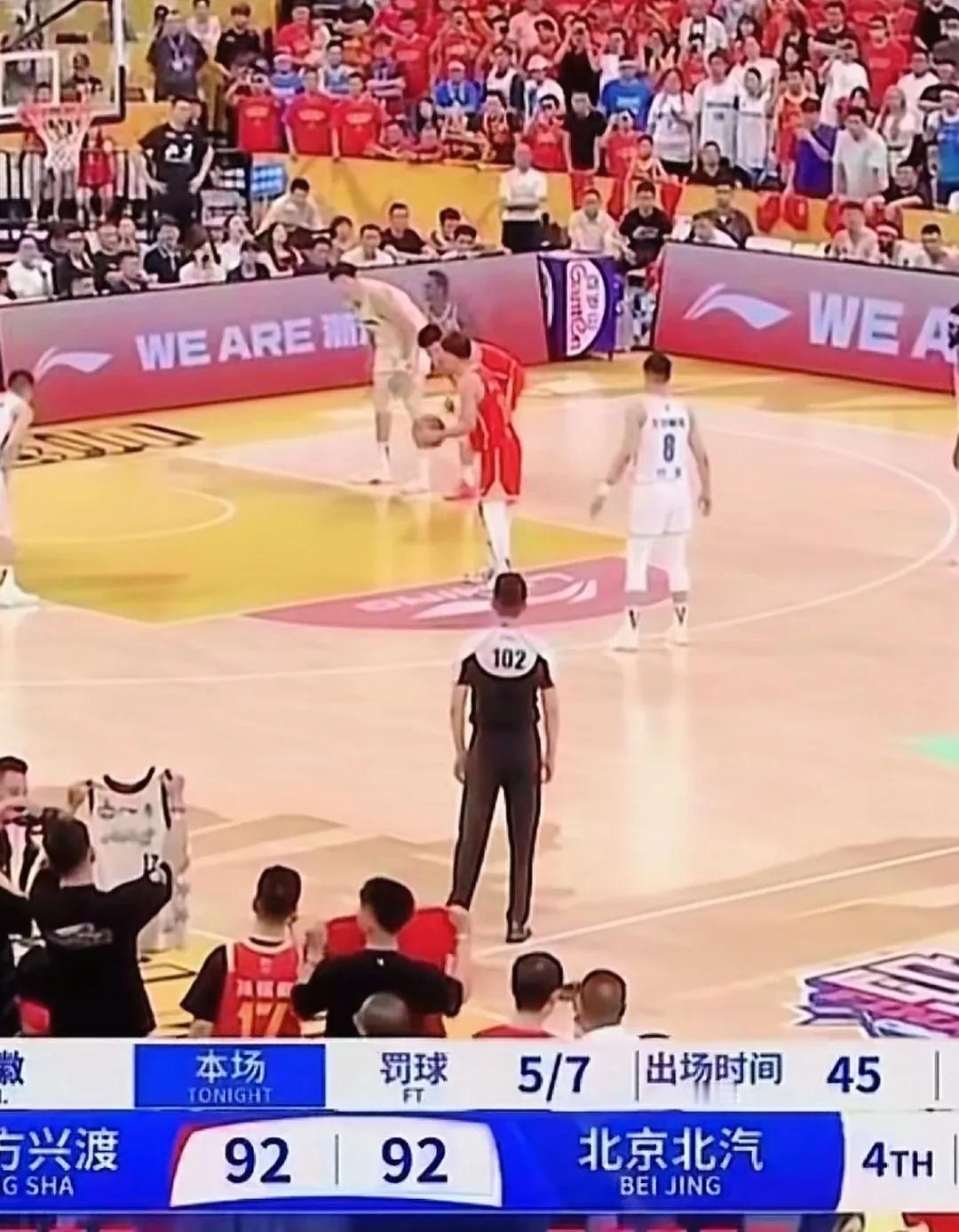 广厦主场两分输给北京，赛后在球员通道上发生主队球迷打北京工作人员事件，能说明广厦