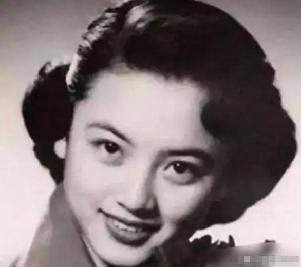 1918年，唐继尧让妻妾以打麻将的名义，将手下庾恩旸的妻子钱秀芳骗到家里。还没打