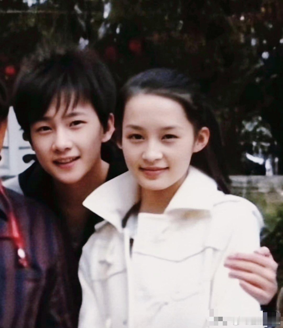 刘大锤说杨洋一直在谈恋爱，一段一段的谈。无形中给杨洋提升了好感。这样看来杨洋三观