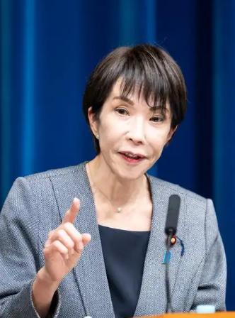 当初高市早苗能上台，很大一部分原因就是日本人觉得——过去的政府对华太友好了，导致