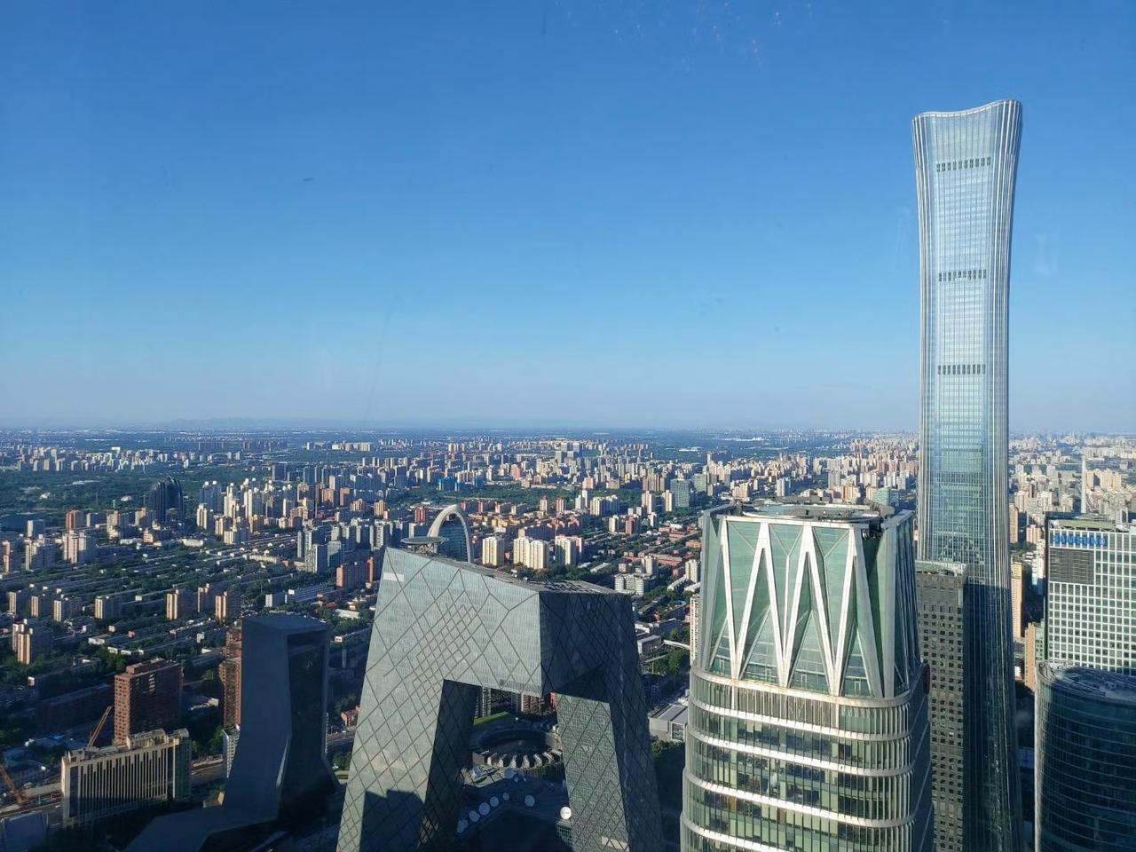 国贸CBD真的是太壮观了！小时候就记得图6这个立交桥，经常出现在电视机上面，