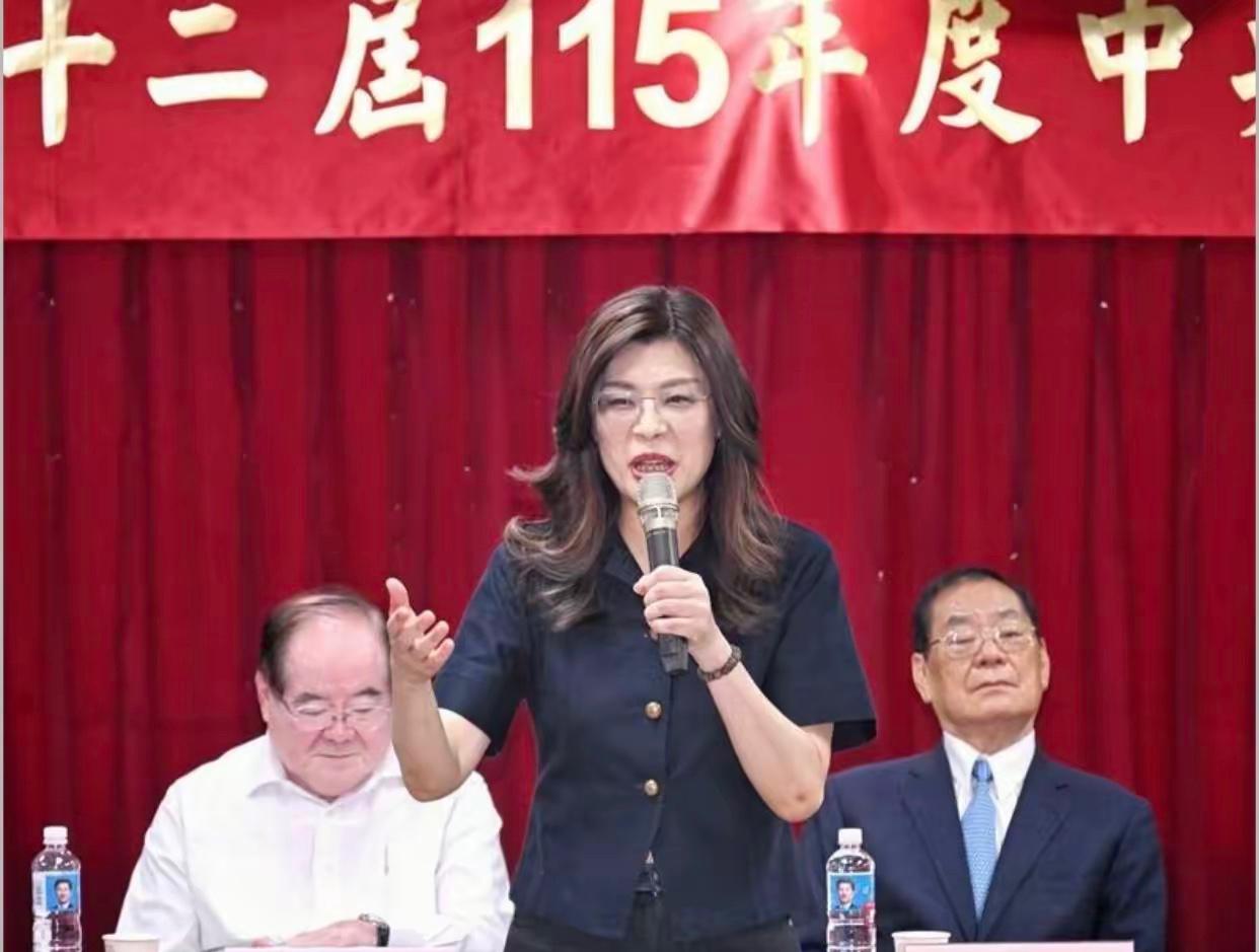当被问及要不要和大陆开展和平统一的敏感问题，郑丽文的最新回应来了。郑丽文接受