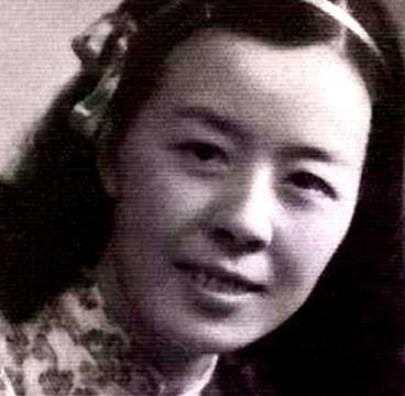 1964年寒冬腊月，曾国藩胞弟曾国潢的曾孙女曾昭燏，独自登上南京灵谷寺九层高塔。