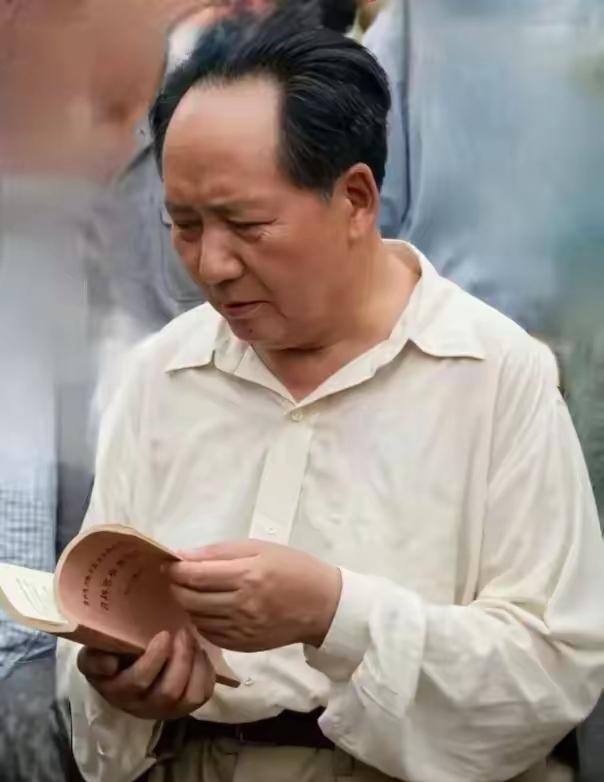 毛主席当年砸钱进深山，到底是浪费还是远见？看完伊朗的废墟就懂了！现在网上总有