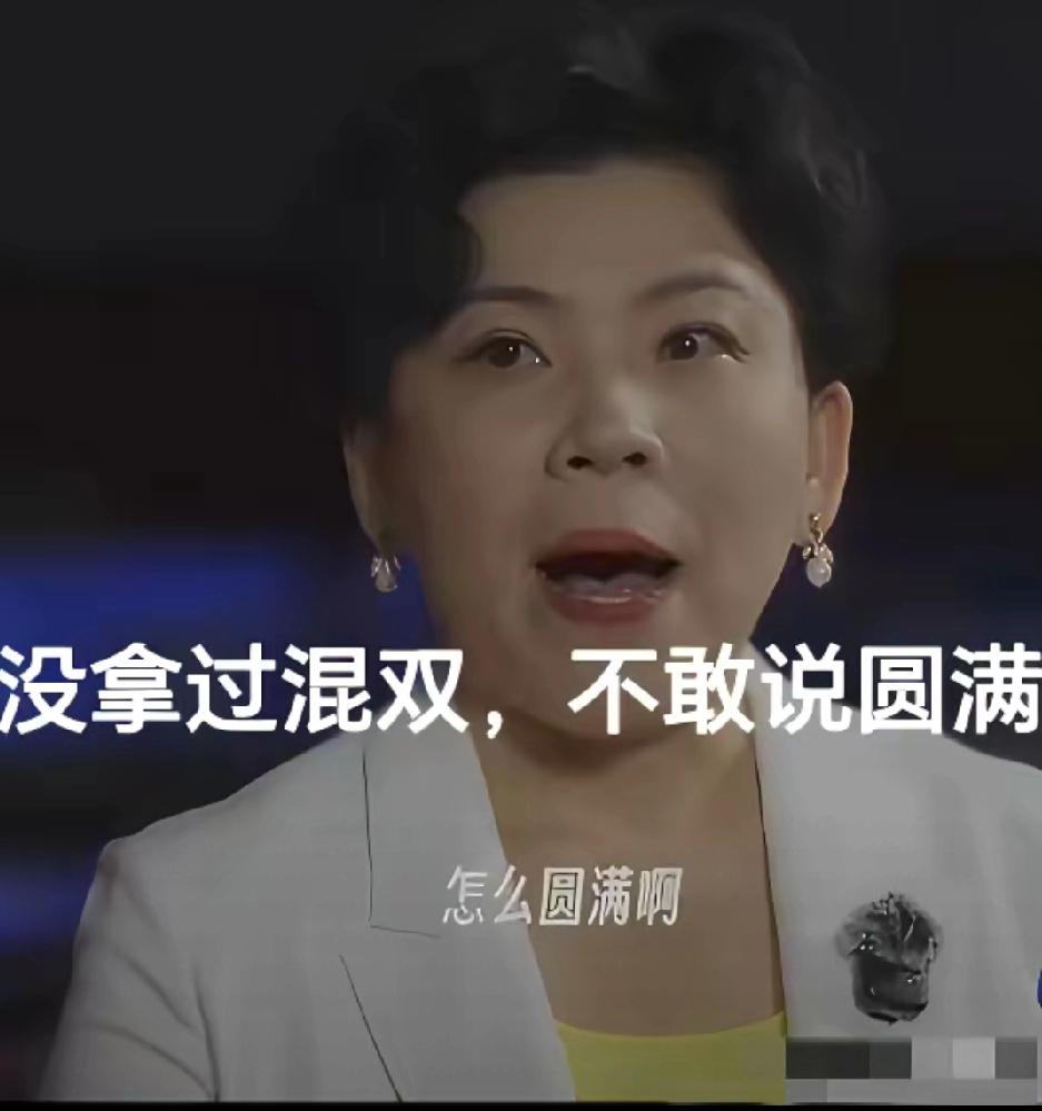 邓亚萍在央视采访时表达了自己对后辈的期望，她希望后辈们能有更好的成绩，但更希望他