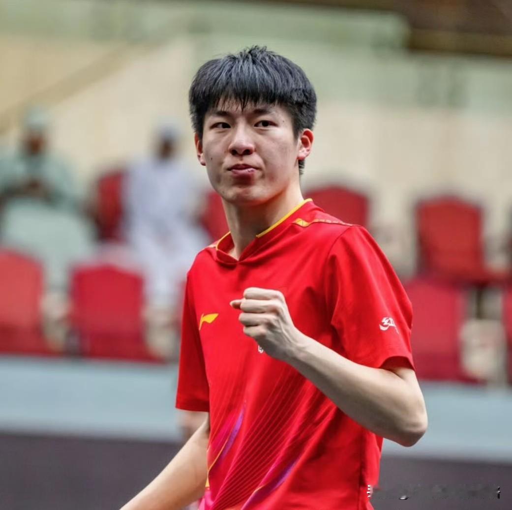 温瑞博对阵弗朗西斯卡，但愿混团事件不再发生。正常来说网友希望温瑞博赢，但看昨天