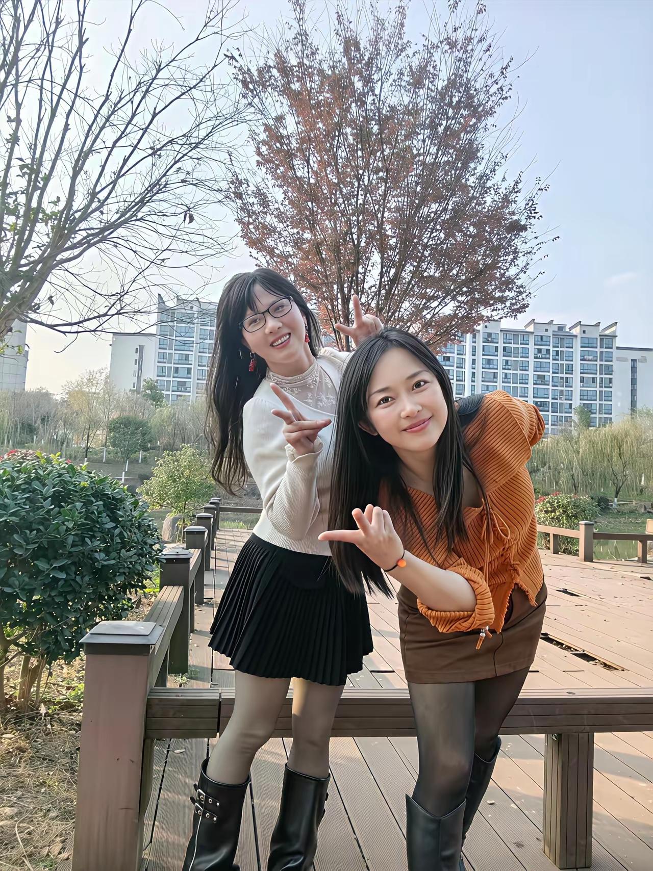 我闺蜜俩你喜欢谁。