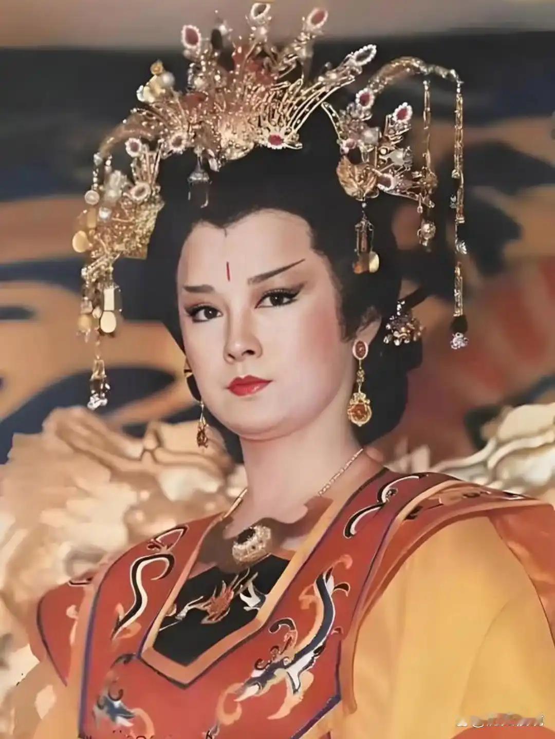 武周本质上就是篡位：她自己临终前，也承认了这件事705年12月，82岁的武则