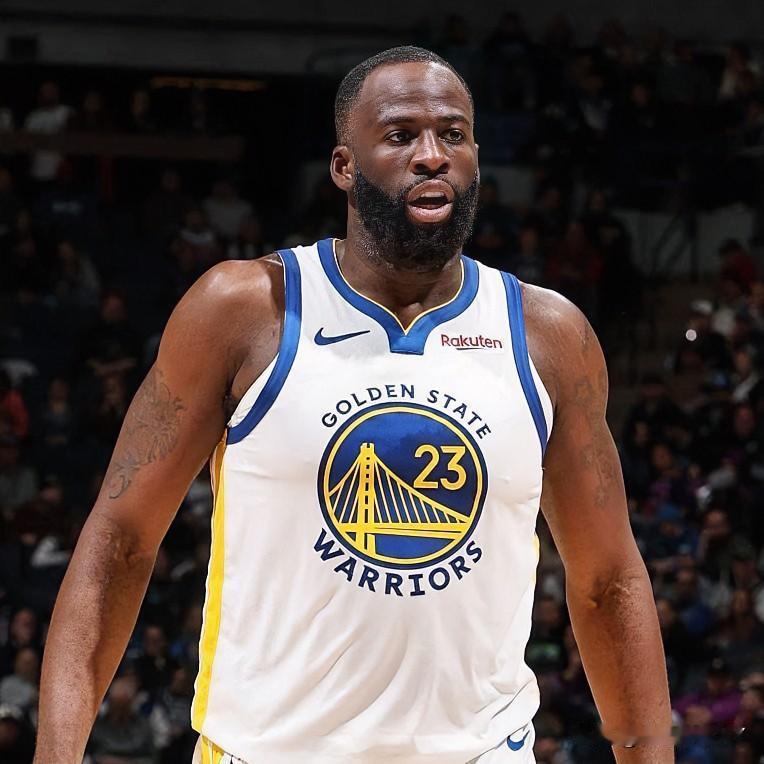 现在最郁闷的估计就是追梦格林了他万万没想到，勇士想用他换字母哥，雄鹿却根本