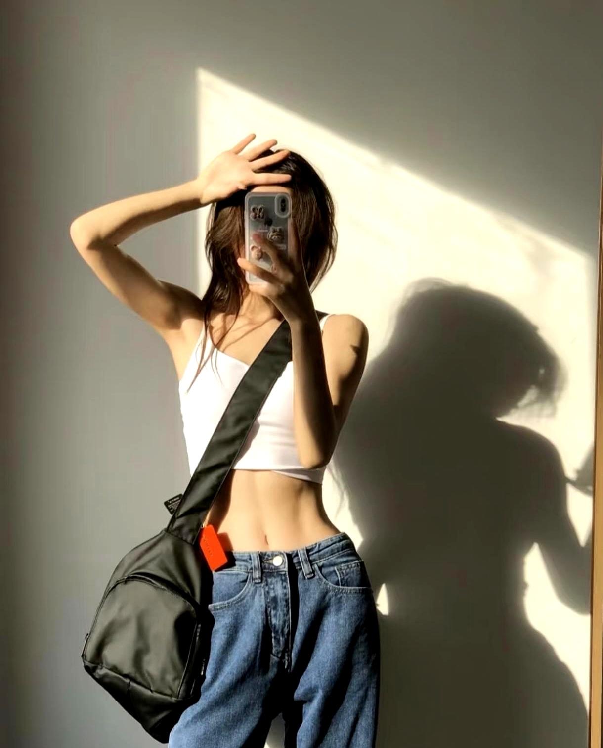 看到一则老祖宗的“挑男友清单”，先乐后沉。看发量——头发密实，气血足；看手掌—