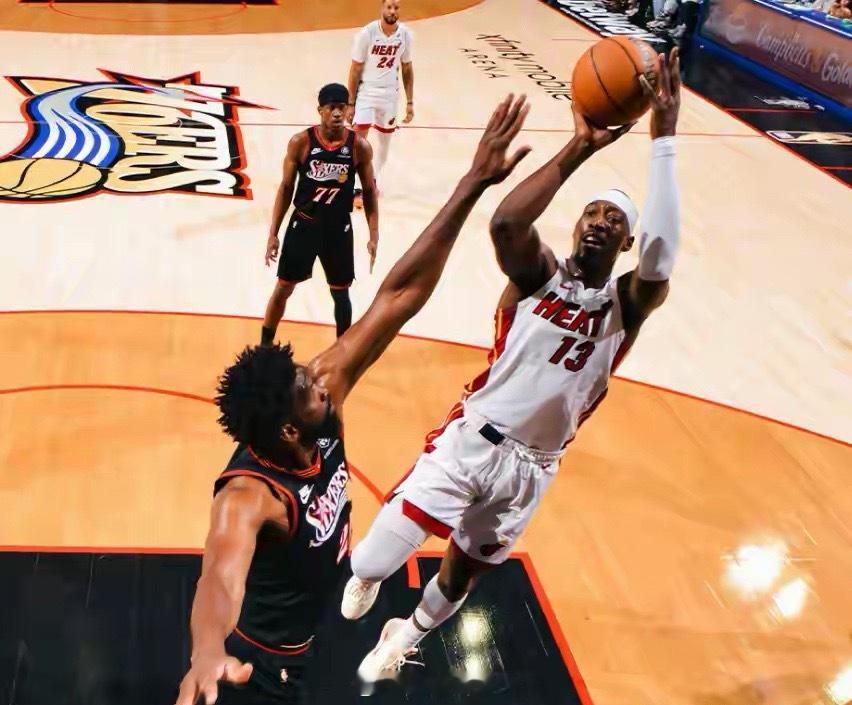 76人以124-117击败热火，成功守住领先拒绝逆转。恩比德砍下26分11篮板，