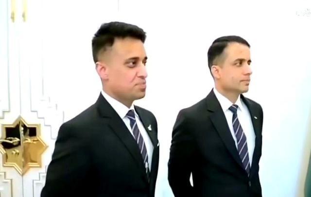 巴基斯坦送来了两位顶尖飞行员，身体素质、专业技术，全都拉满。他们以为，最难的一关