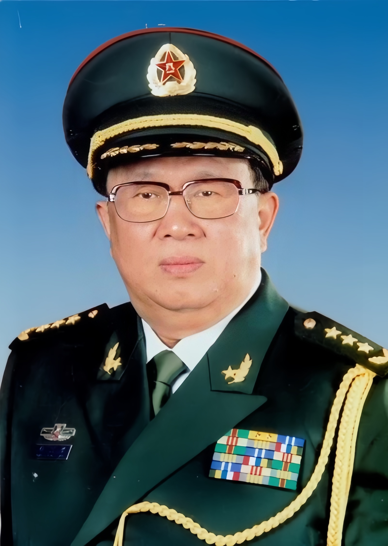 许其亮曾任沈阳军区副司令员，当时谁是沈阳军区司令员呢？他就是钱国梁。两位都是名将