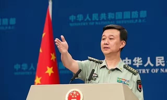 国防​部反常了！大年初一，所​有人的手机都在​响，不是拜年短信，就是红包​提示。