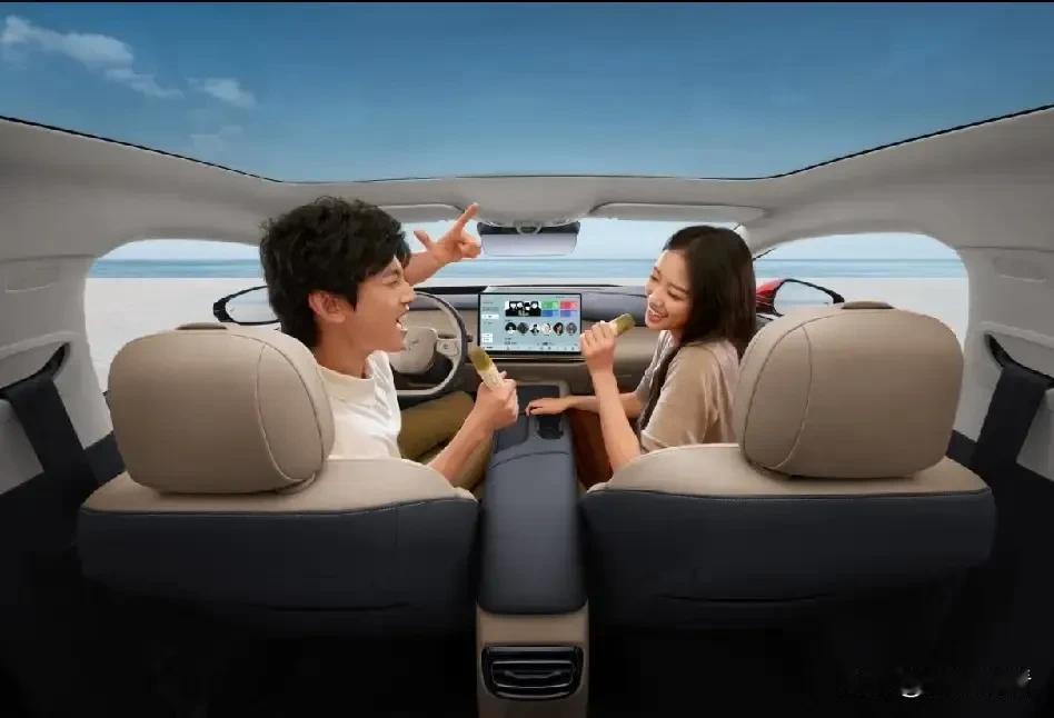 跟着孙颖莎解锁移动KTV！红旗天工05太会了✨喜欢的运动员和心仪的车双向奔