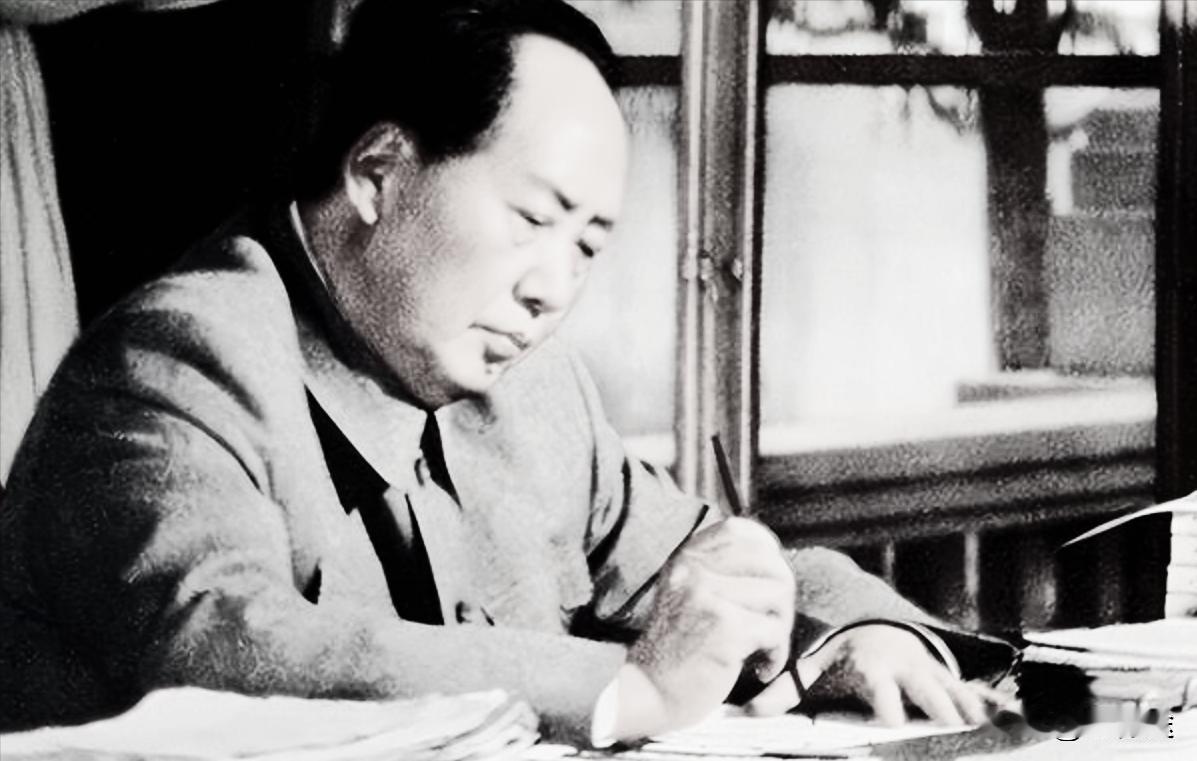 1956年毛主席做出预言，台湾未来只有两条路，现在看真的精准！毛主席说：“台湾想