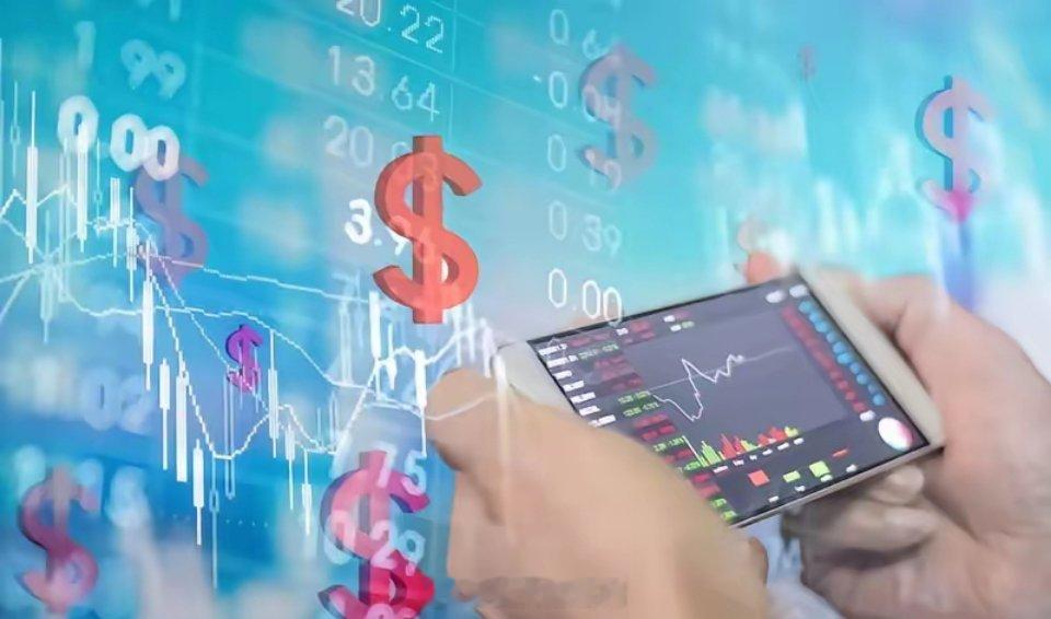 谁会成为跨年主线，现在整的股市圈都在预测，结果五花八门，有说是大消费的，有说是航